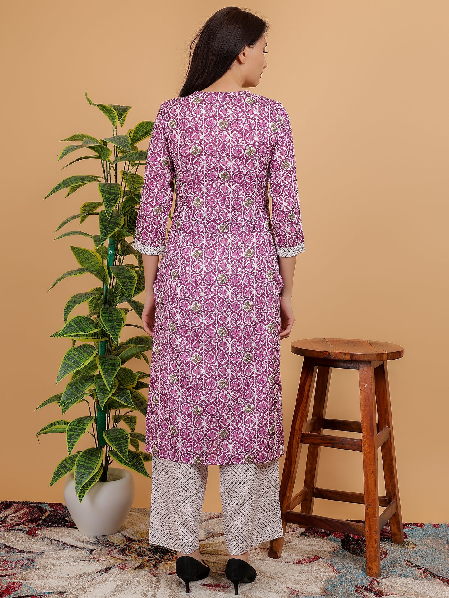 Timeless Charm: Sanganeri Cotton Kurta Set