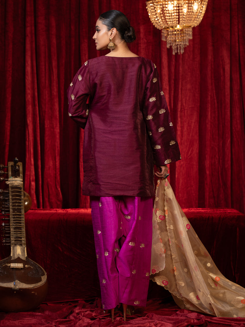 EVARA- Purple V-Neck Zari Embroidered Long Sleeve Raw Slik Kurta with Magenta Zari Farsi Salwar with Pockets & Organza Dupatta